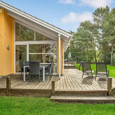 4 Bedroom Cozy In Vaeggerlose * Bøtø By