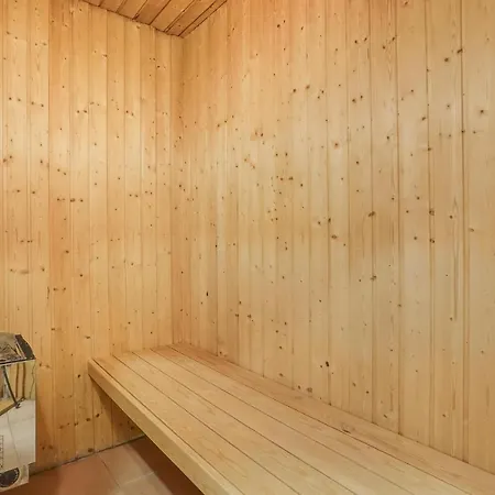 Дом отдыха 4 Bedroom Cozy In Vaeggerlose *