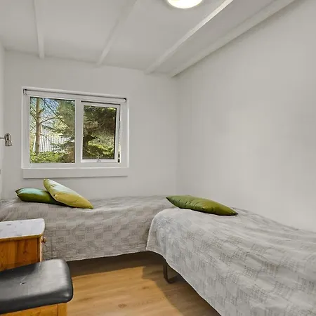 Casa de Férias 4 Bedroom Cozy In Vaeggerlose Bøtø By